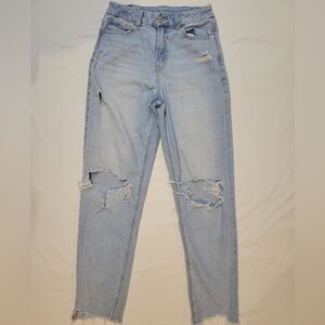 American Eagle Outfitters Light Blue Ripped Jeans Size 2 LONG